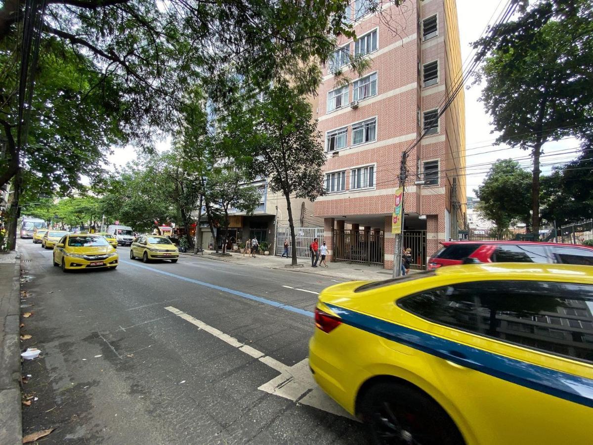 Localizacao Perfeita, Metro, Bares, Restaurante, Casa Rui Barbosa, Mercado Farmacias, Shopping E A De Botafogo A 300m Wifi 500m